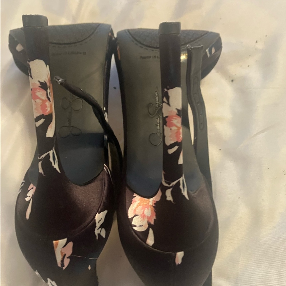 Jessica Simpson Black Floral Heels
